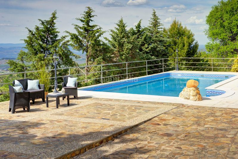 Foto 21e8f525-f91d-4c50-883a-0a3dda086a33. Chalet mit parking pool in San Ildefonso - Catedral Jaén