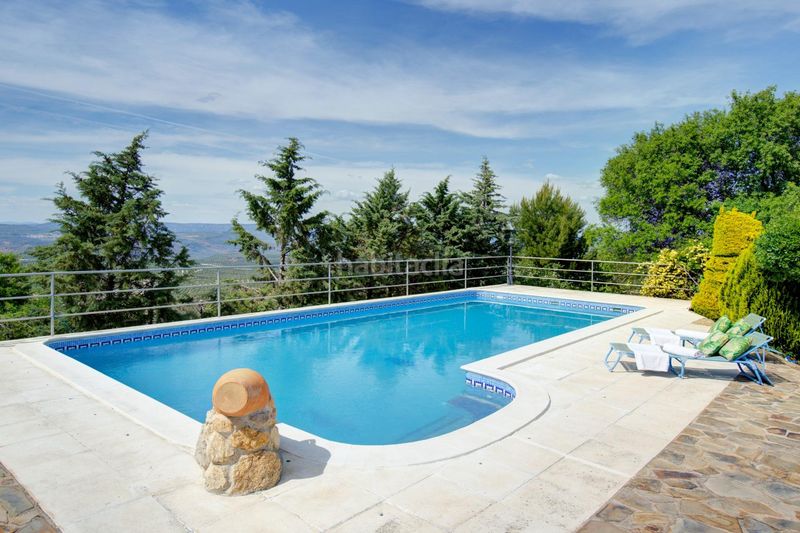 Foto 3fe2b970-59e9-485c-9cb7-76dbf7c35e3f. Chalet mit parking pool in San Ildefonso - Catedral Jaén
