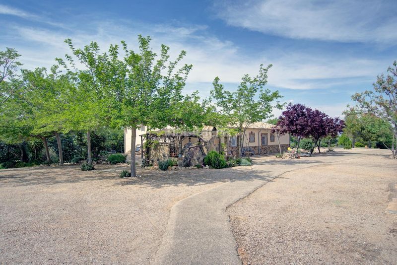 Foto 8e93e98d-657c-429c-8757-3d9c950c24f2. Chalet mit parking pool in San Ildefonso - Catedral Jaén