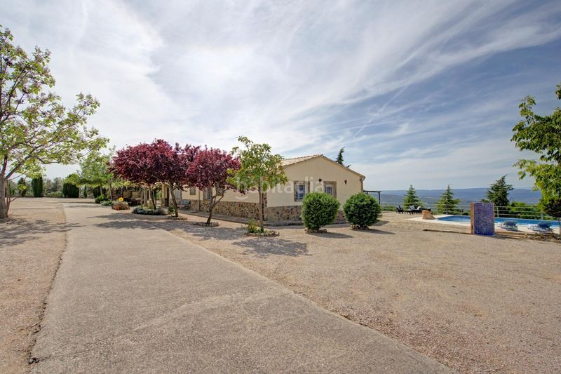 Foto e55b9af9-4eb8-49e1-aa58-b81fdd1a05f5. Chalet mit parking pool in San Ildefonso - Catedral Jaén