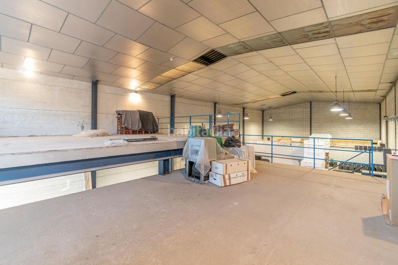 Foto 15d0d608-c01b-4fe1-aecb-c28be131ceb5. Nave industrial en calle bubion 58 nave en venta en el polígono juncaril en Albolote
