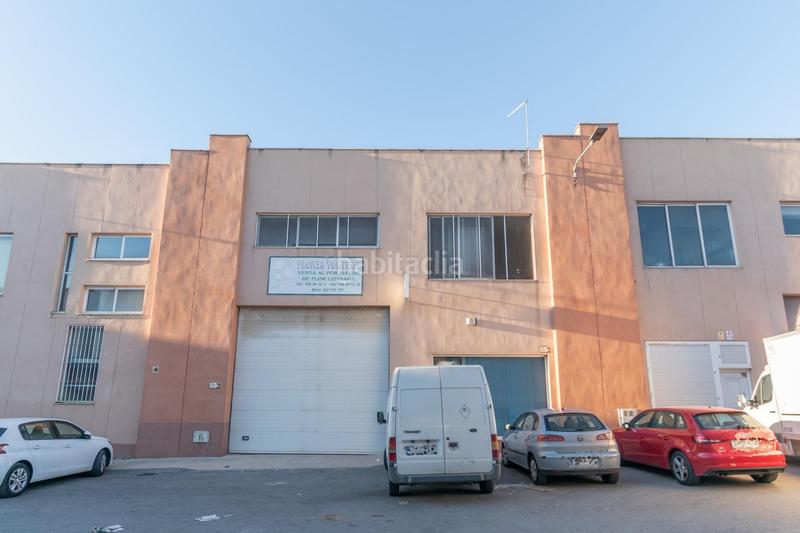 Foto 3edff79f-e458-4c15-9221-ff686309eb3c. Nave industrial en calle bubion 58 nave en venta en el polígono juncaril en Albolote