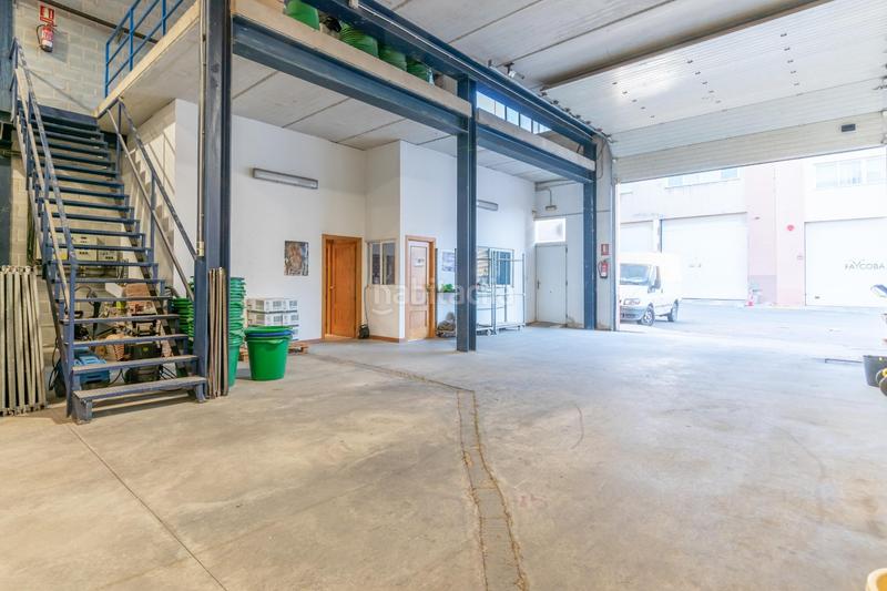 Foto 75196e1f-f439-4306-b747-803027a1ad98. Nave industrial en calle bubion 58 nave en venta en el polígono juncaril en Albolote