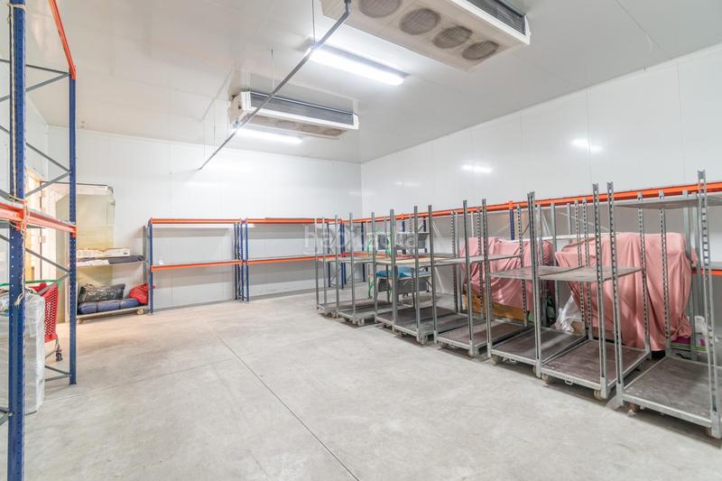 Foto b80e3cf0-4bdf-4abe-8747-2606ca679512. Nave industrial en calle bubion 58 nave en venta en el polígono juncaril en Albolote