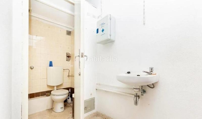 Foto 1616cc14-9738-4d49-8033-aec6e1e9da9b. Local comercial a calle santa amelia 26 a Joaquina Eguaras Granada