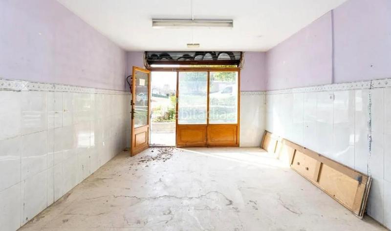 Foto 3a4868b2-5df3-41a6-94c9-62eb2940109c. Local comercial a calle santa amelia 26 a Joaquina Eguaras Granada