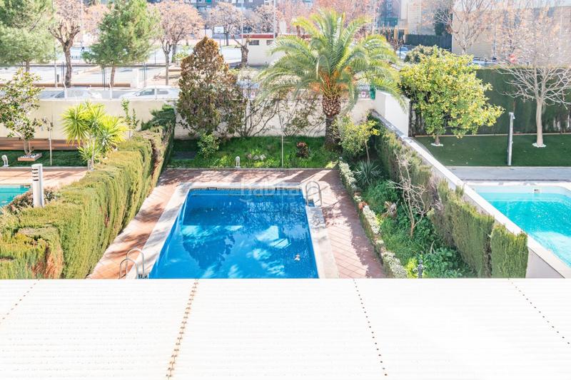 Foto c3bd2f3c-2b73-4d37-87a5-945ed6ea320c. Chalet en Barrio de Zaidín Granada