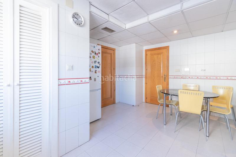 Foto e4ebbbef-e25a-475f-9fbf-763e6327f911. Chalet en Barrio de Zaidín Granada