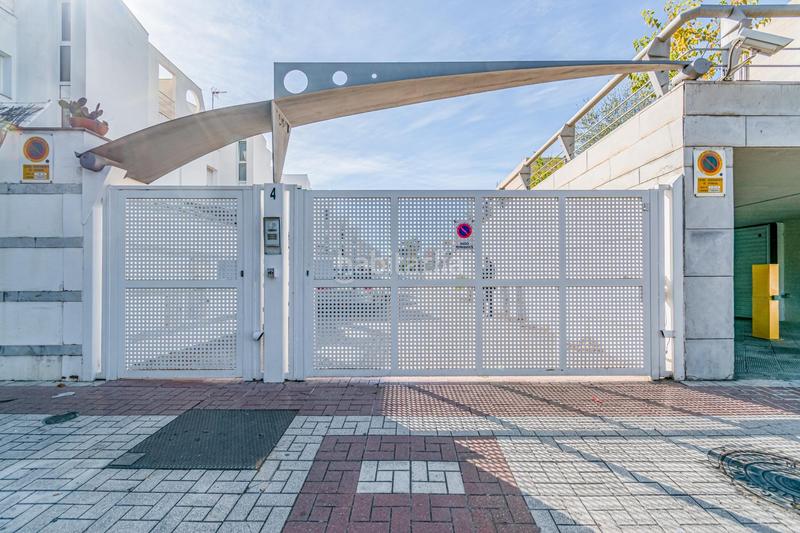 Foto ff2f60ff-04fe-4e7e-a7a1-1e5a8230a7de. Chalet en Barrio de Zaidín Granada