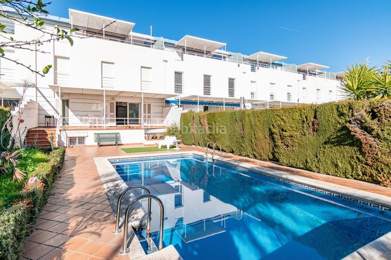 Foto ec9510eb-8bed-4c89-b5f6-bc4e8e1bfbba. Xalet amb calefacció aparcament piscina a Barrio de Zaidín Granada