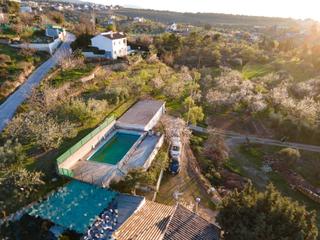 Masia  Calle las villas. Cortijo con amplia piscina