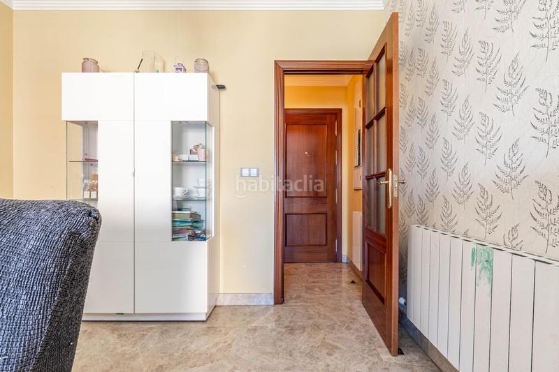 Foto 00b1f6c0-6f23-4277-80d8-97a5fad384a0. Piso  en calle antonia mercé en Angustias - Chana - Encina Granada