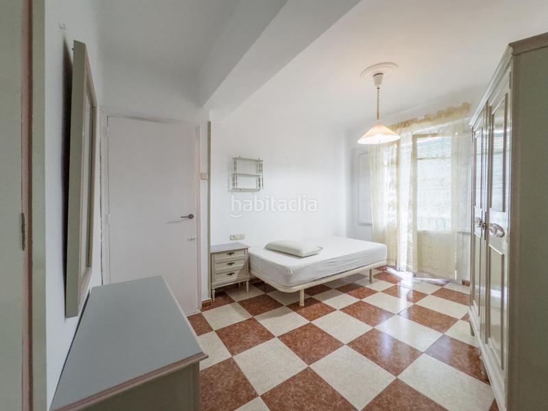 Foto aeaba5f8-a0a7-4a70-80d4-263b3243307c. Piso en calle teresa de cartagena 12 en Barrio de Zaidín Granada