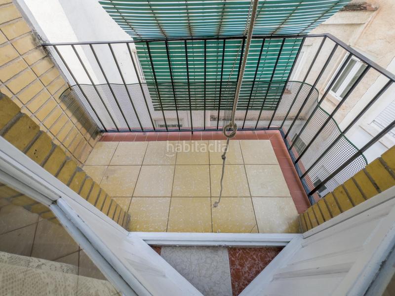 Foto d87392c5-41b0-4322-908a-73e56179f8cc. Piso en calle teresa de cartagena 12 en Barrio de Zaidín Granada