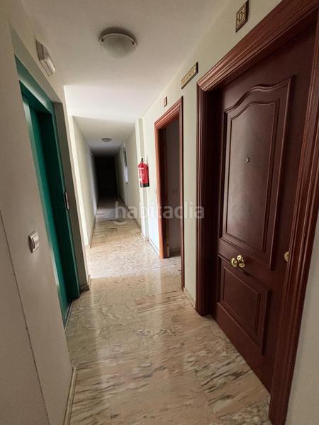 Foto 2adf6ae2-6fe0-4865-824e-3225b500ffc8. Piso en calle calle real 16 centro cerca del metro. 3 dormitorios y 2 baños en Maracena
