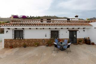 Lloguer Masia a Ítrabo. Casa en allquiler