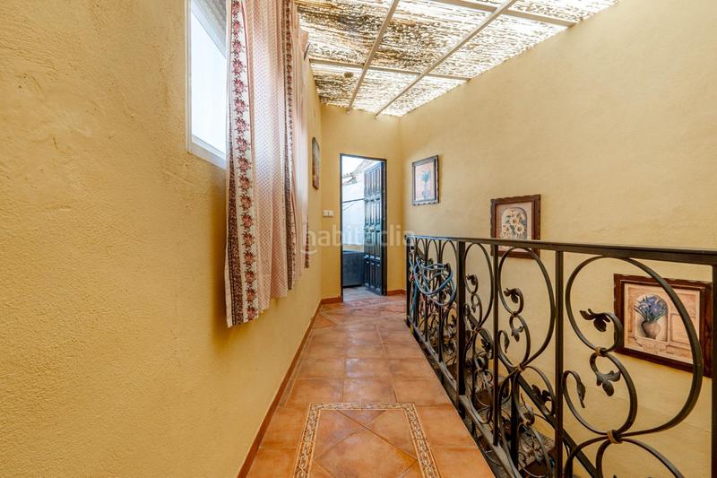 Foto e02358c1-f5db-4dfe-b0b5-82c74edf3ca0. Casa en calle aire 4 casa en haciendo esquina 100 metros en planta baja en Otura