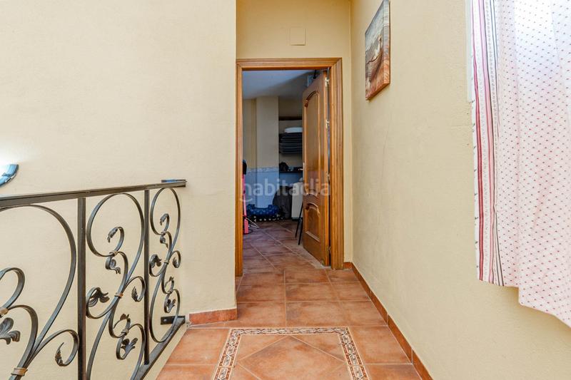 Foto e9cee6aa-2e58-4dde-834e-4d340da6dc27. Casa en calle aire 4 casa en haciendo esquina 100 metros en planta baja en Otura