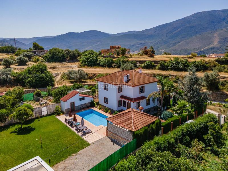 Foto f60e629d-e8c6-4a06-a1d1-9f465a2b7842. Xalet amb aparcament piscina a Órgiva