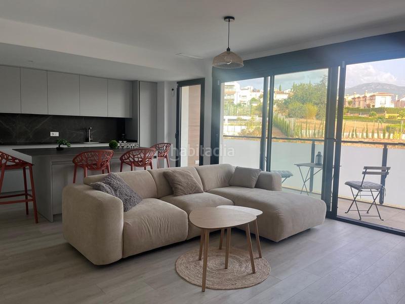 Foto 255fc558-8ea5-4540-9d23-b3bb13ebea07. Alquiler ático alquiler ático dúplex con piscina privada y gran terraza en los rebites, huetor vega en Huétor Vega