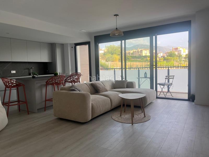 Foto daaee8c4-e37a-4308-a62a-6c6db94d8ec6. Alquiler ático alquiler ático dúplex con piscina privada y gran terraza en los rebites, huetor vega en Huétor Vega