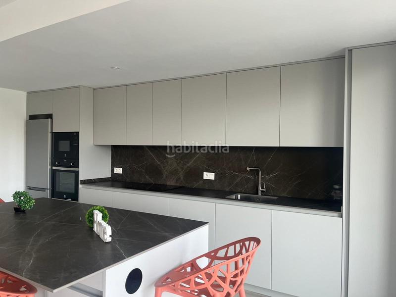 Foto dd82113d-e8a6-4d65-b514-5067a95c01d3. Alquiler ático alquiler ático dúplex con piscina privada y gran terraza en los rebites, huetor vega en Huétor Vega
