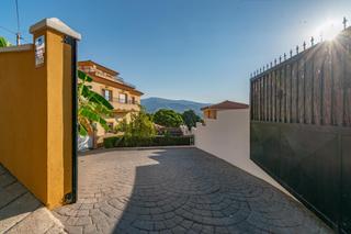 Haus in Gualchos. Exclusivo chalet con impresionantes vistas al mar y la montaña.
