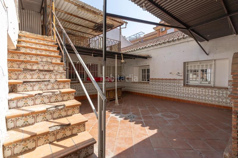 Foto e2ba5c3c-820f-400e-93a9-b573f7297582. Casa oportunidad amplia casa de 250 m para reformar a tu gusto en Armilla