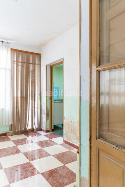 Foto 2b34d375-eded-4069-9438-d32287a63c09. Casa adosada casa centrica para reformar en Albolote