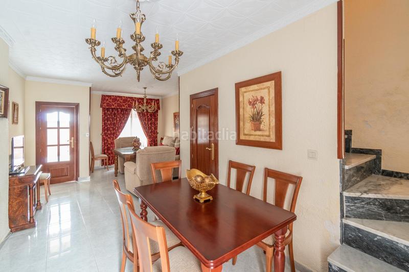 Foto d1126a0a-cb05-4125-85b9-349a627e9890. Casa adossada a Colomera