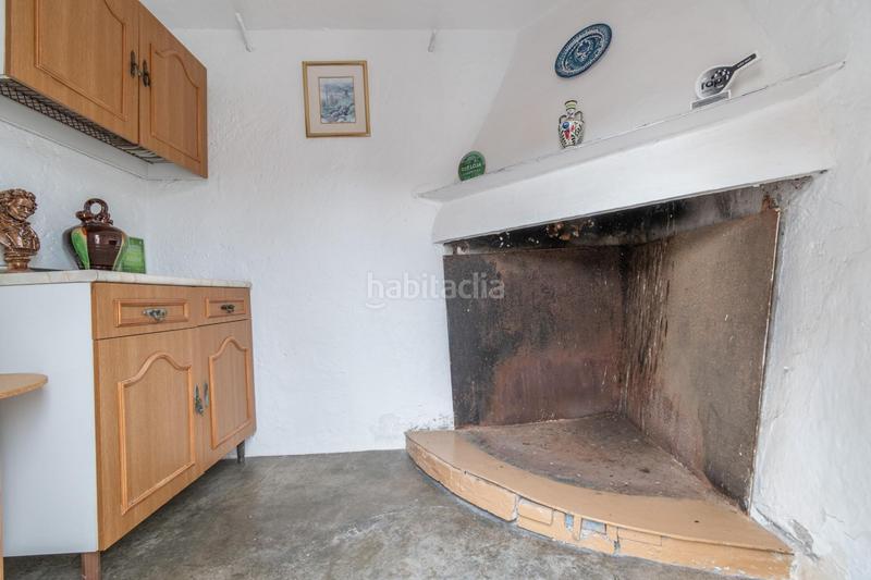 Foto f4762f71-ad75-4fdf-a97c-390d0e85399b. Casa adossada a Colomera