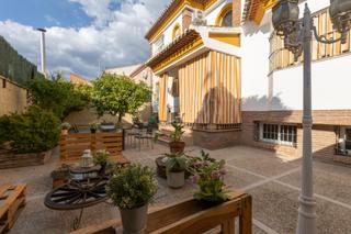 Casa  Calle calle de fuensanta, 24. Espectacular chalet en el centro de atarfe