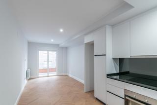 Piso en Camino de Ronda. Descubre tu nuevo hogar en el corazón de granada!