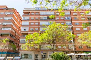 Etagenwohnung  Camino de ronda. Descubre tu nuevo hogar en el corazón de granada!