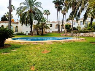 Casa aparellada  Carrer panza. En dénia