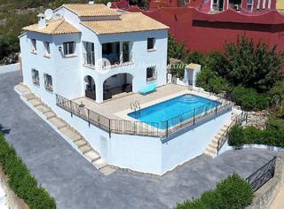 Chalet  Urbanizacion les bassetes, 65. En adsubia
