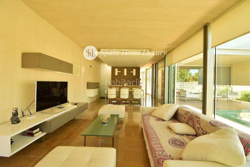 Foto c5de2d07-1f8c-4ed6-9bb6-034855a526f6. Chalet en ribaroja de túria en Beniferri Valencia