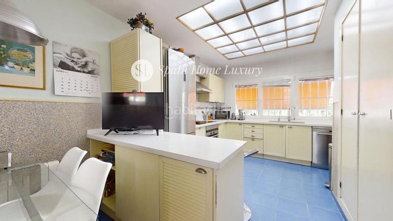 Foto 89537a50-adbc-40e8-a034-4f247f51a94e. Xalet amb aparcament piscina a Entrepinos Eliana (l´)