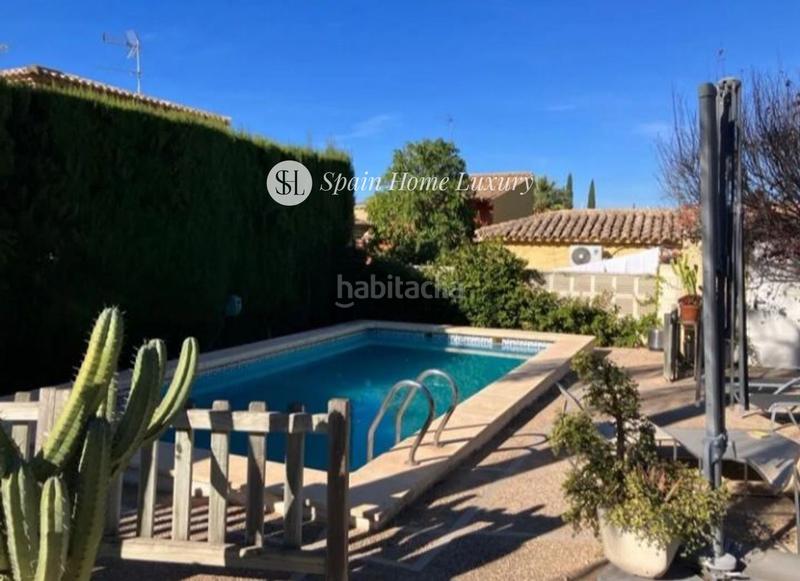 Foto b14856c9-2215-4aa8-9e63-968b84404323. Xalet amb aparcament piscina a Entrepinos Eliana (l´)