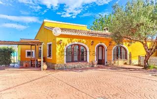 Chalet  Avenida de la fontana, 27. En jáveaxàbia