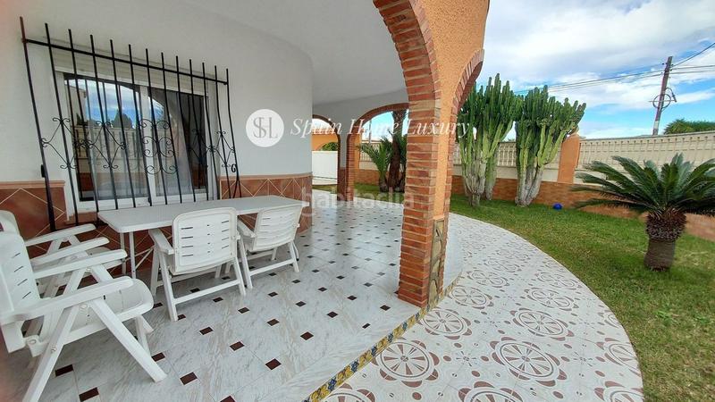 Foto 0f63a0fe-e8fb-4a5e-b1e0-0c12d3cbb33b. Xalet amb aparcament a Oliva playa Oliva