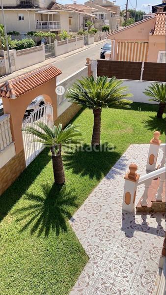 Foto 72fd07b0-778b-4bf9-a1f7-6ff8db4ca8d4. Xalet amb aparcament a Oliva playa Oliva