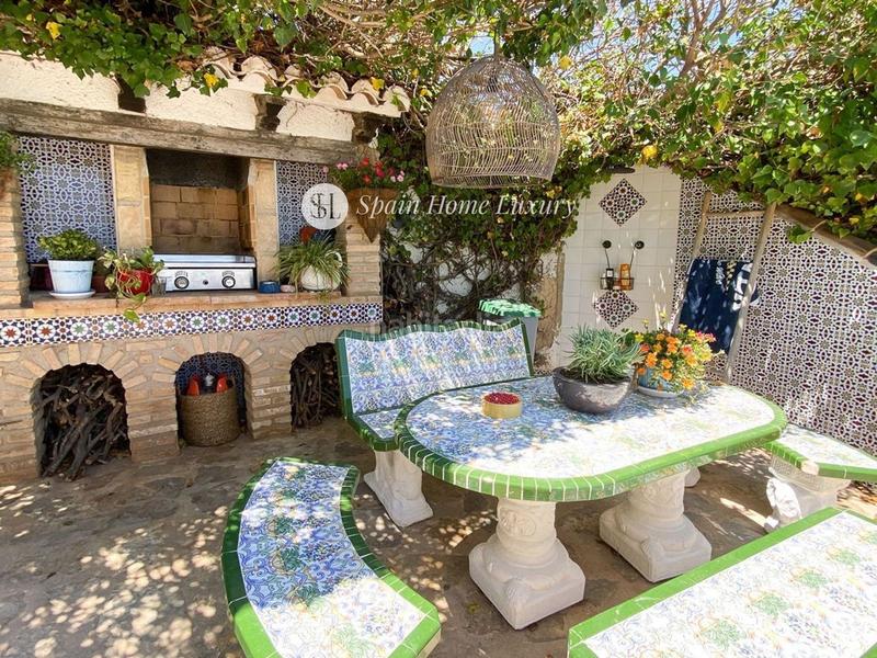 Foto 8d9d5f86-59a2-4a43-9d07-1dd8ab775f95. Chalet en Centro Urbano Dénia