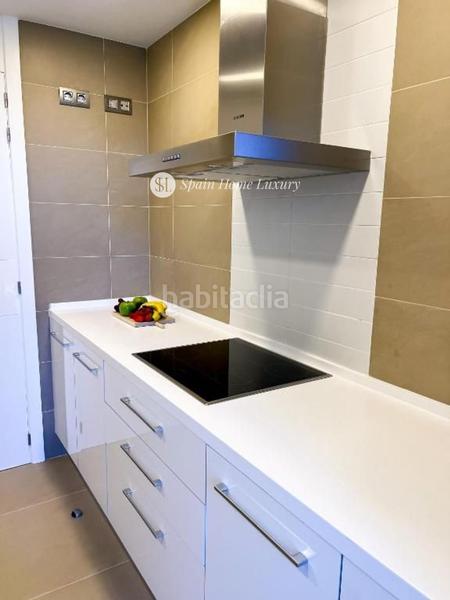 Foto b4480c6e-7e3a-4e08-ae7f-4f6c7530a2fa. Rent flat with parking pool in Centro Urbano Benidorm
