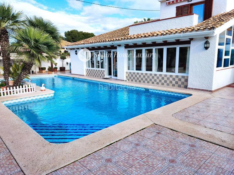 Foto 9f358f52-48e8-49b3-948d-23b914f34b0c. Chalet en Rincón Bajo Benidorm