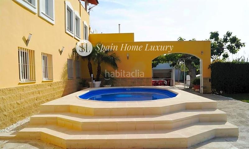 Foto e65ca47e-04bd-430a-bd79-4429f4b55030. Chalet en Oliva pueblo Oliva