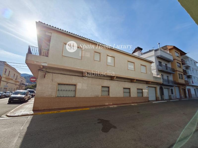 Foto e289316a-0c7d-48e7-bc2e-5c6f8ded5923. Casa amplia casa de 250m en Xeresa