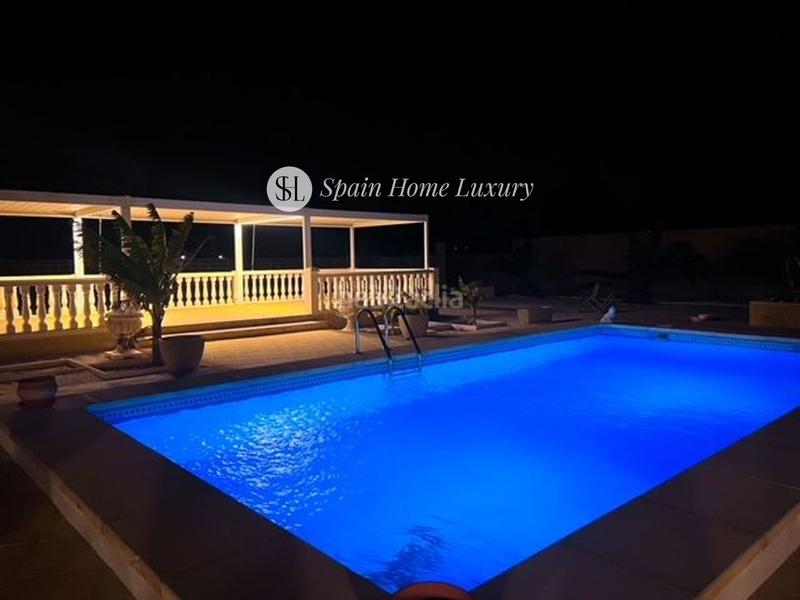 Foto a52ce317-d6a5-4500-a979-edf46bdad4ce. Chalet en Centro Mutxamel