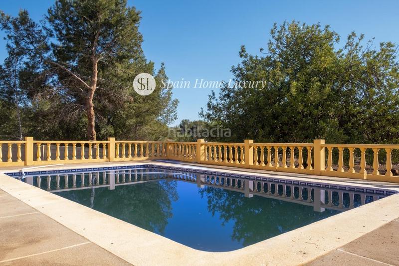 Foto ba822050-00a3-4cc2-ae71-490ae68b7039. Chalet en Centro Bétera