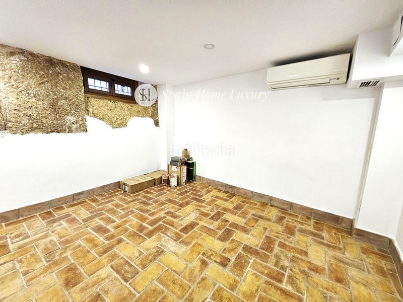 Foto 5383dafe-db56-41d4-bd70-a07148e30141. Edifici a Sant Francesc Valencia